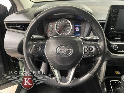 Used 2022 Toyota Corolla Cross LE image 14