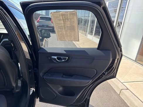 Certified 2025 Volvo XC60 B5 Plus AWD/4WD image 12