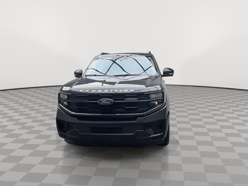 Used 2025 Ford Expedition Active image 42