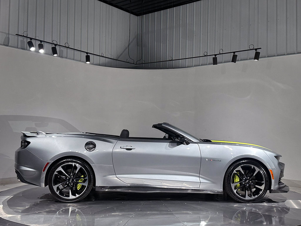 Used 2023 Chevrolet Camaro SS RWD image 4