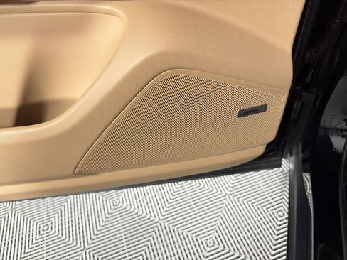 Certified 2021 Porsche Cayenne S image 23