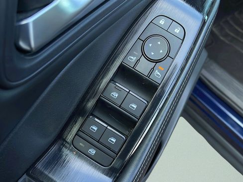 Used 2024 Nissan Rogue SV image 22