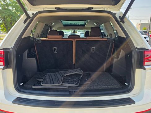 Used 2023 Volkswagen Atlas SE w/ Panoramic Sunroof Package AWD/4WD image 15