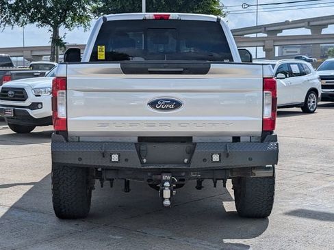 Used 2019 Ford F250 Lariat w/ Lariat Ultimate Package image 6