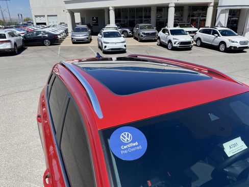 Certified 2023 Volkswagen Taos SE w/ Panoramic Sunroof Package FWD image 10