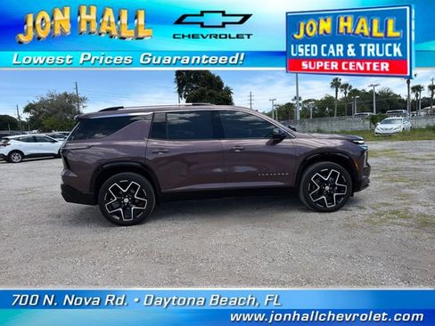 Used 2025 Chevrolet Traverse High Country w/ LPO, Floor Liner Package FWD image 9