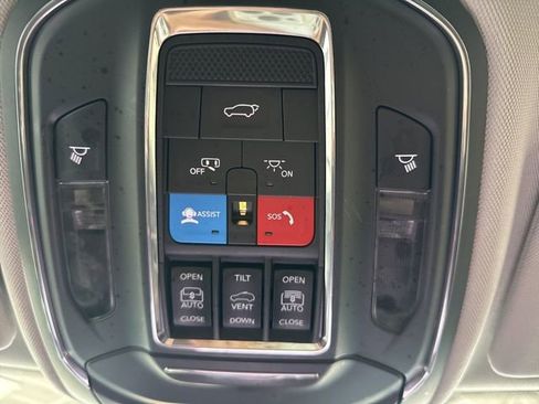 Used 2023 Jeep Grand Cherokee 4WD 4xe w/ Luxury Tech Group II image 52