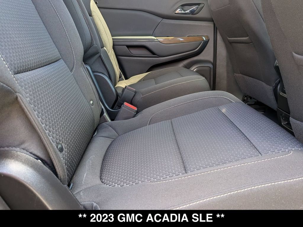 Used 2023 GMC Acadia SLE w/ Driver Convenience Package FWD image 25