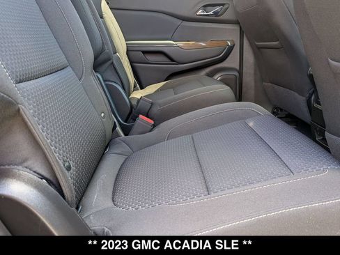 Used 2023 GMC Acadia SLE w/ Driver Convenience Package FWD image 25
