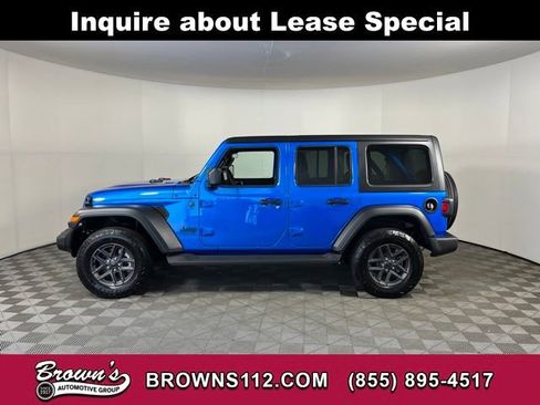 Used 2026 Jeep Wrangler Sport S image 4
