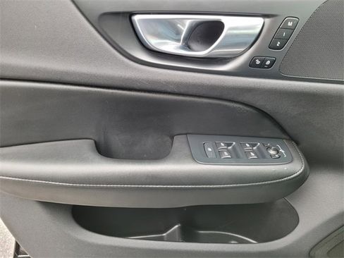 Used 2024 Volvo S60 B5 Core image 32