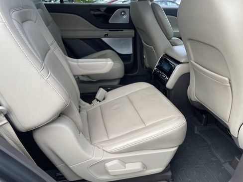 Used 2020 Lincoln Aviator Reserve w/ Equipment Group 202A AWD/4WD image 24