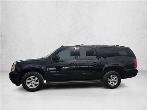 Used 2013 GMC Yukon XL SLT image 2