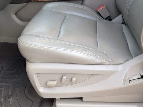 Used 2020 Chevrolet Suburban Premier RWD image 11