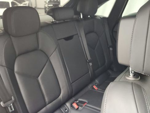 Used 2020 Porsche Macan S AWD/4WD image 42