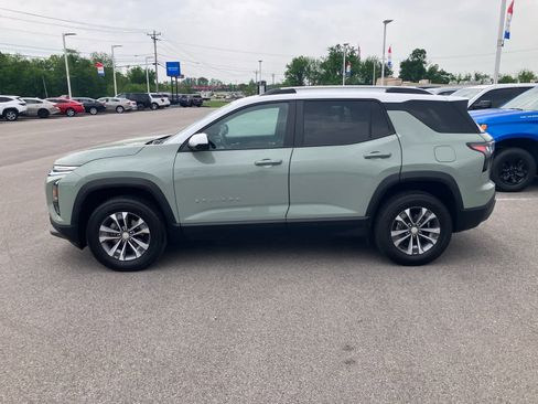 Used 2025 Chevrolet Equinox LT w/ Convenience Package II FWD image 4
