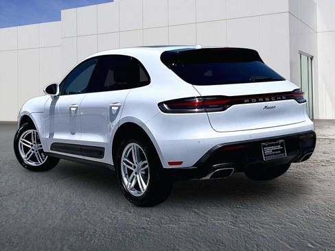 Certified 2024 Porsche Macan AWD/4WD image 3