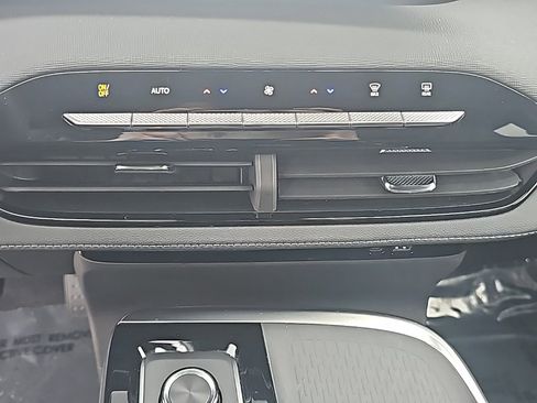 Certified 2025 Buick Enclave Sport Touring image 25