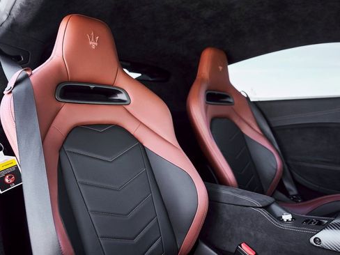 Used 2023 Maserati MC20 Coupe RWD image 42
