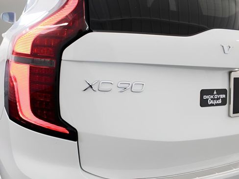 New 2026 Volvo XC90 T8 Plus w/ Protection Package Premier image 26