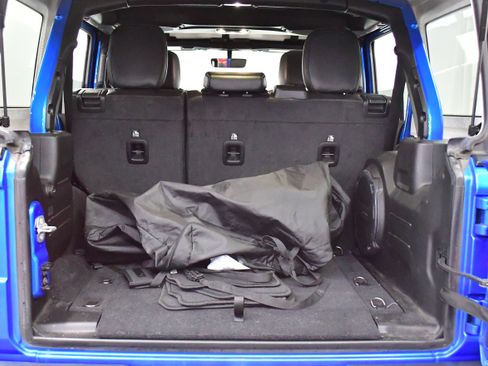 Used 2021 Jeep Wrangler Unlimited Rubicon 4xe w/ Cold Weather Group image 8