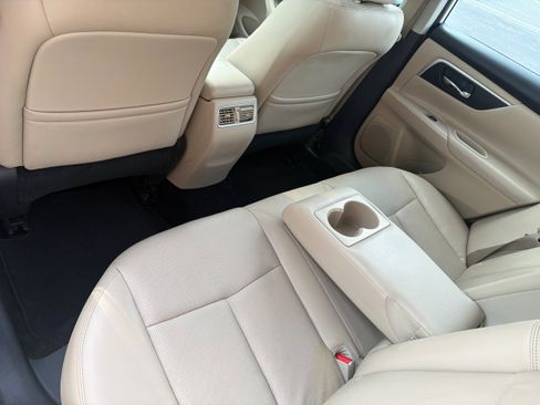 Used 2016 Nissan Altima 2.5 SL w/ 2.5 Technology w/LED Package FWD image 17