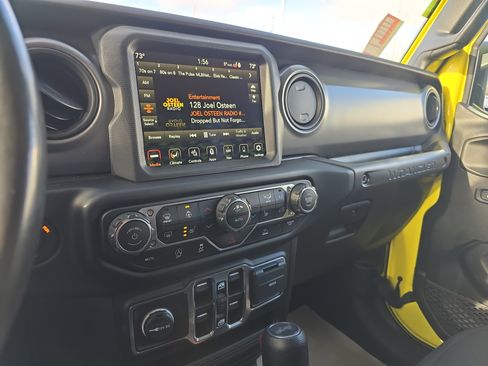 Used 2022 Jeep Wrangler Unlimited Sport image 26
