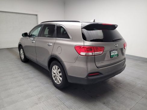 Used 2017 Kia Sorento LX w/ LX V6 Convenience Package FWD image 5