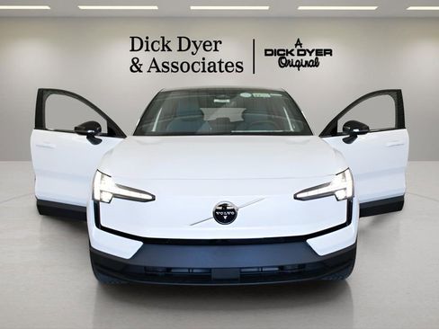 New 2026 Volvo EX30 Ultra w/ Protection Package Premier image 7