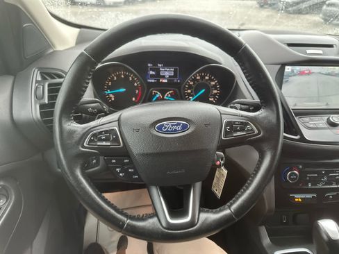 Used 2017 Ford Escape SE w/ SE Leather Comfort Package image 17