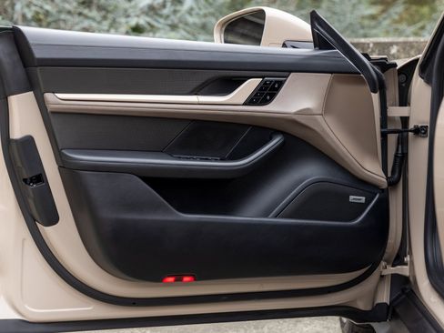 Certified 2021 Porsche Taycan Turbo S image 20