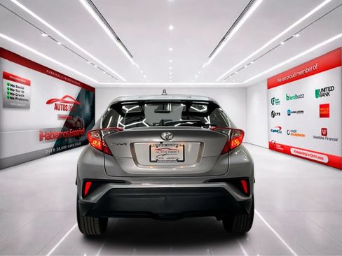 Used 2020 Toyota C-HR LE FWD image 6