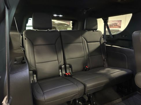 Used 2024 Chevrolet Suburban Z71 w/ Z71 Off-Road Package image 42