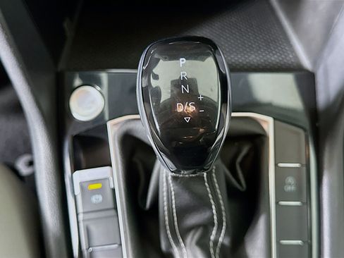 Used 2025 Volkswagen Taos S image 24