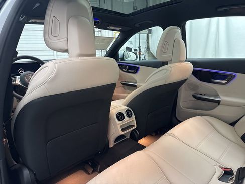 Used 2025 Mercedes-Benz C 300 Sedan image 18