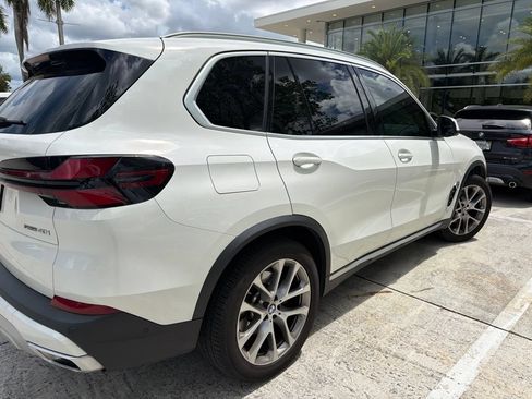 Used 2024 BMW X5 sDrive40i w/ Parking Assistance Package RWD image 3