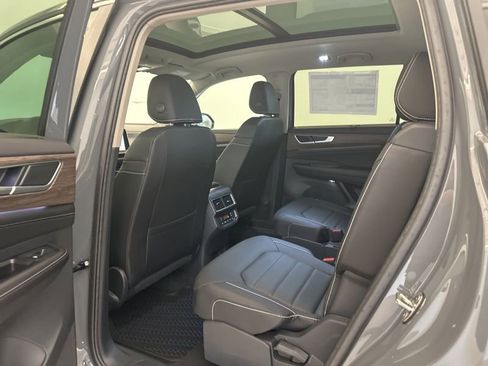 New 2026 Volkswagen Atlas SEL AWD/4WD image 22