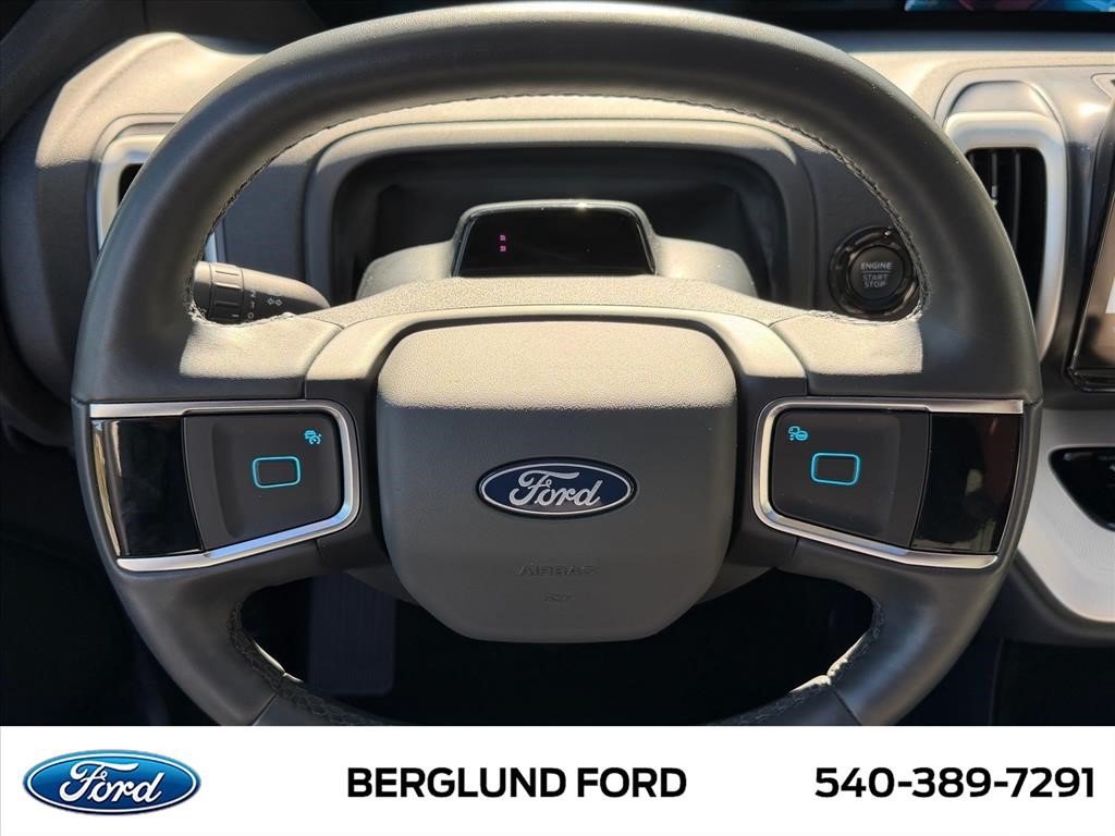 Used 2025 Ford Expedition Max Active AWD/4WD image 26