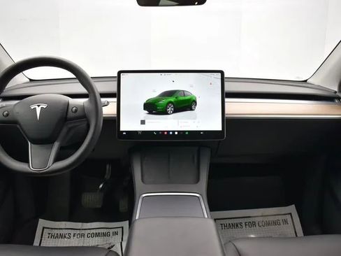 Used 2024 Tesla Model Y Long Range image 17
