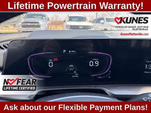 Used 2025 Kia Telluride S image 19