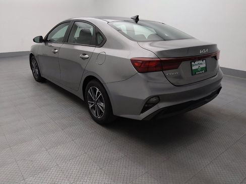 Used 2022 Kia Forte LXS FWD image 5