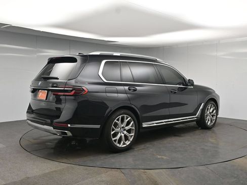 Used 2023 BMW X7 xDrive40i w/ Premium Package AWD/4WD image 5