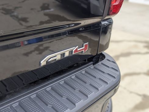 Used 2020 GMC Sierra 1500 AT4 w/ AT4 Premium Package image 12