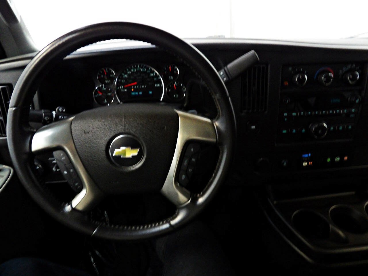 Used 2016 Chevrolet Express 2500 LS RWD image 15