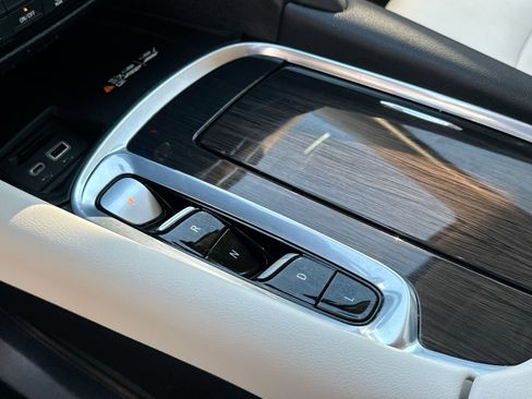 Used 2022 Buick Enclave Premium w/ Surround and Sites Package image 20