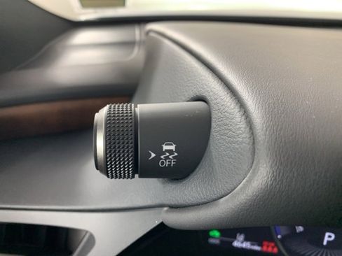 Used 2025 Lexus ES 300h w/ Premium Package image 20