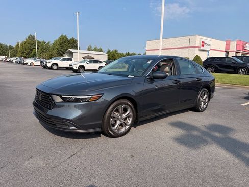 Used 2024 Honda Accord EX image 3
