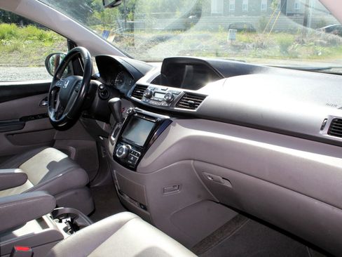 Used 2014 Honda Odyssey EX-L image 18