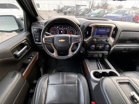 Used 2020 Chevrolet Silverado 1500 High Country w/ Technology Package image 5