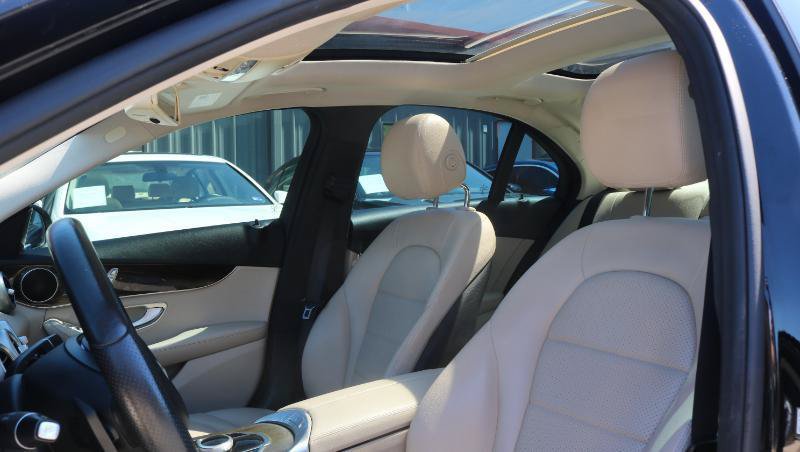 Used 2018 Mercedes-Benz C 300 Sedan w/ Premium Package image 10